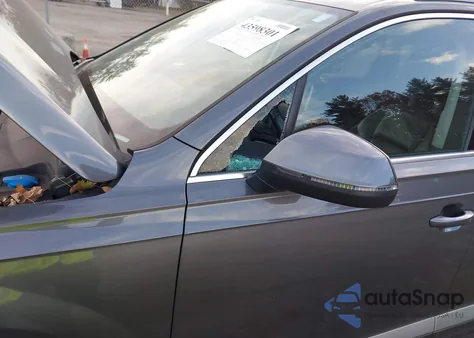 2019 Audi Q7 z USA, uszkodzony, nr VIN WA1AHAF74KD024590